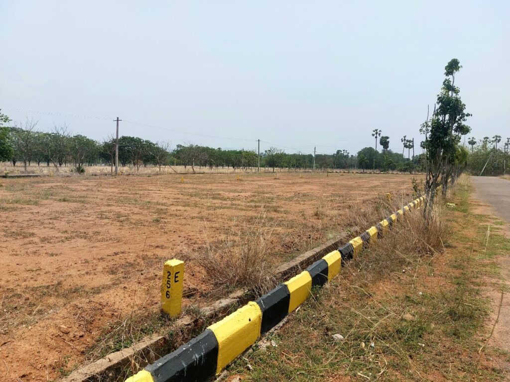 Approved residential plots development at Kohinoor Gateway project in Bhogapuram, Vizag.