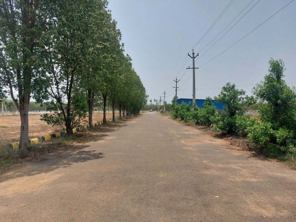 VMRDA-approved plots development at Kohinoor Gateway project in Bhogapuram, Vizag.
