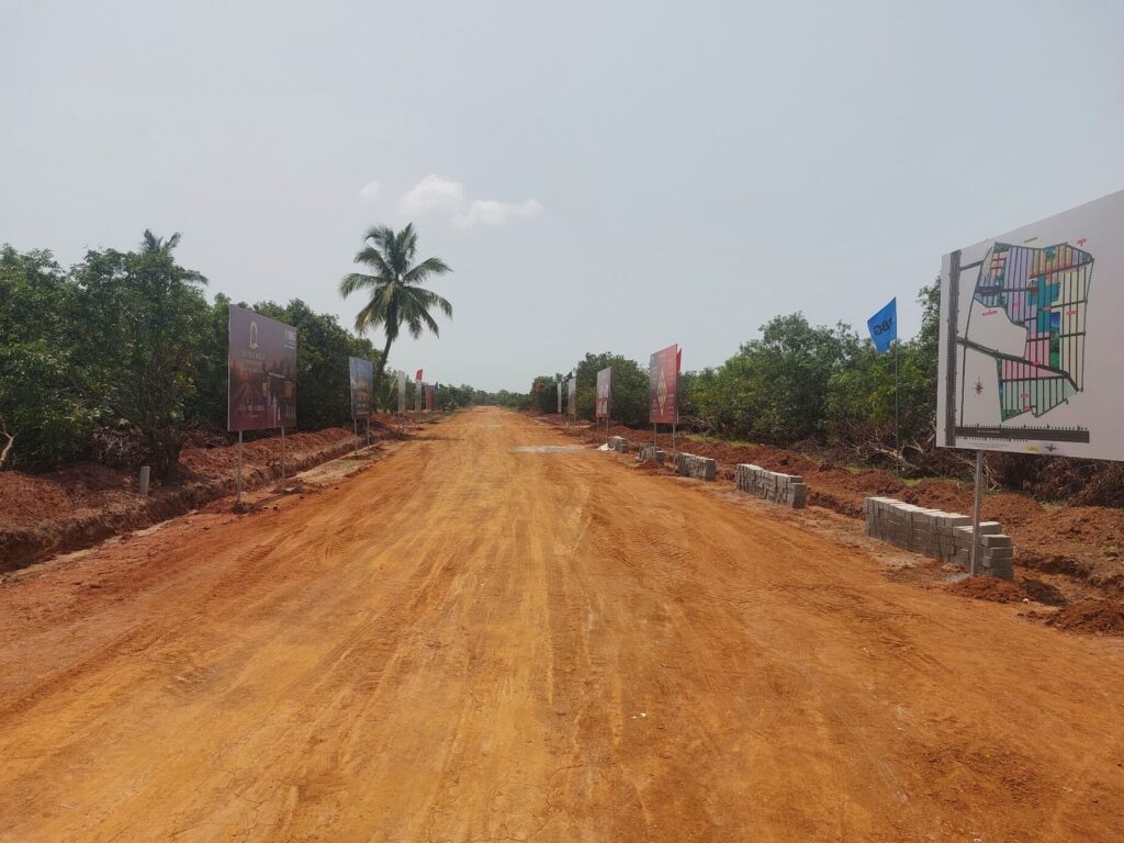 Main approach road at BBG Beverly Hills Bhogapuram VMRDA-approved residential & villa plots project near Bhogapuram Airport.